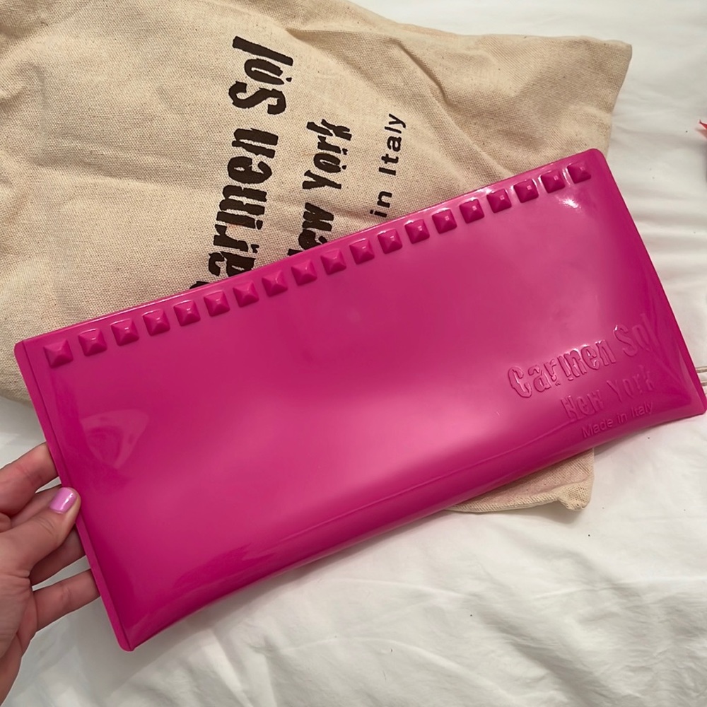 Carmen Sol fuchsia jelly clutch